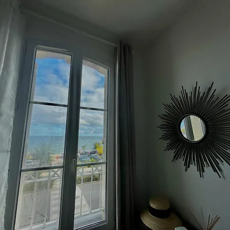 Lägenhet Bel Horizon, Appt Avec Balcon Vue Luc-sur-Mer