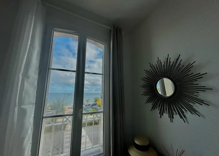 Apartament Bel Horizon, Appt Avec Balcon Vue Luc-sur-Mer